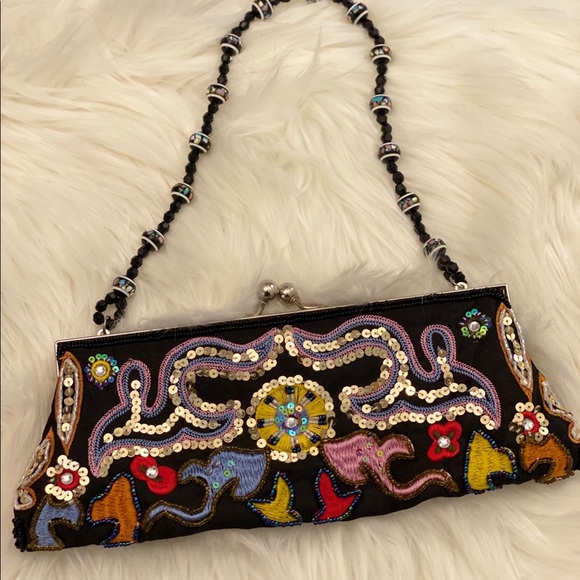 CHATEAU Evening Clutch - Picture 2 of 6